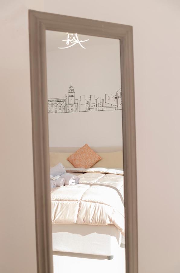 Apulialux Garruba Cozy Apt & Parking Bari Exterior photo